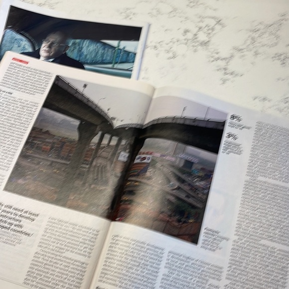 Time magazine 2009 commemorative issue - Picture 8 of 9